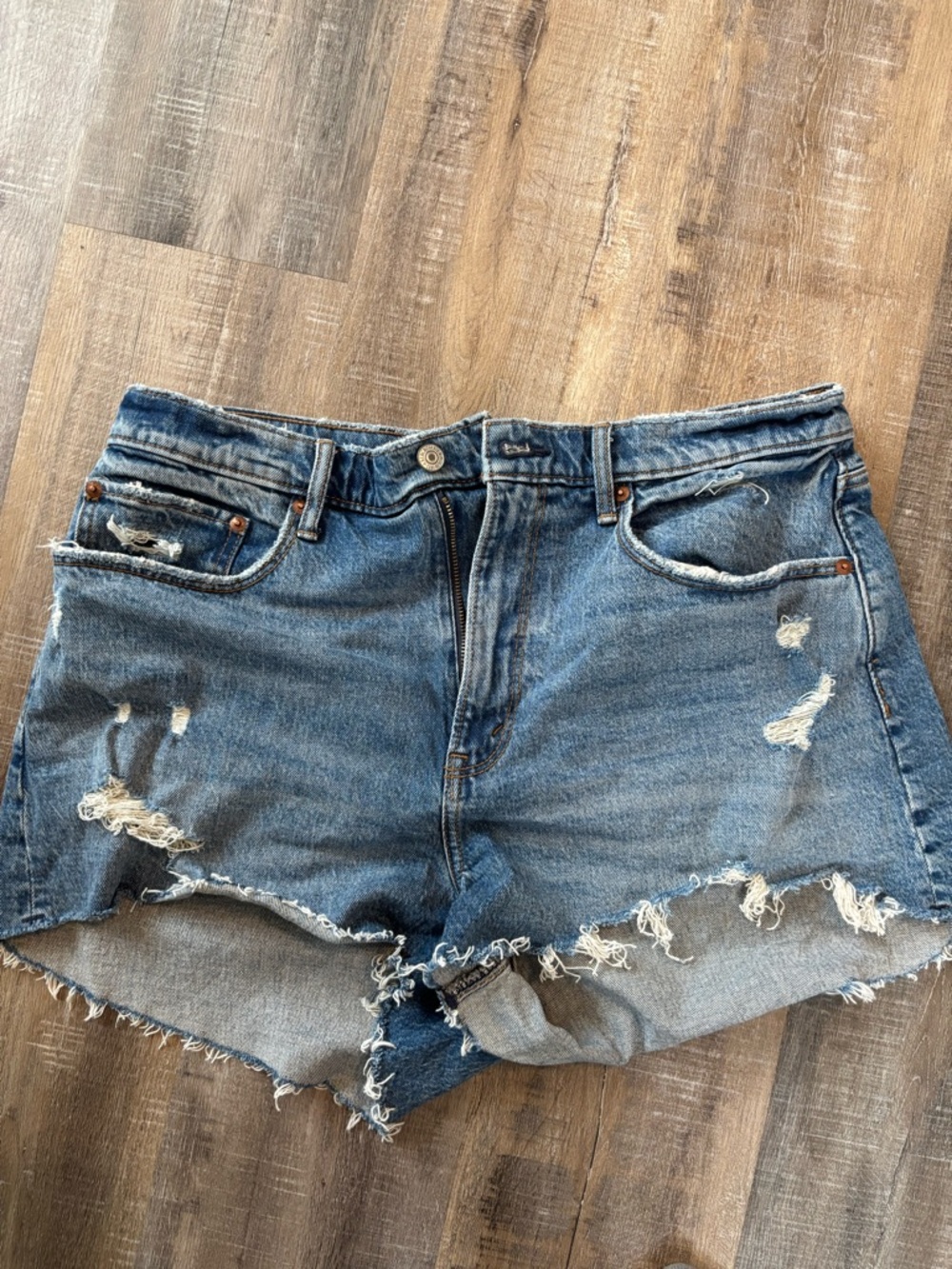 Abercrombie Mom Short High Rise Distressed Denim Women’s Shorts - Blue